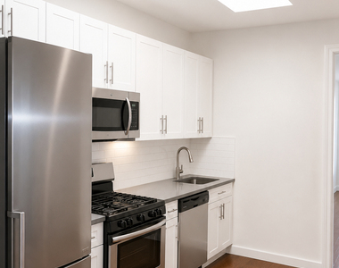 1108 Rogers Avenue - Photo Thumbnail 2