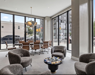 2605 Snyder Avenue - Photo Thumbnail 7