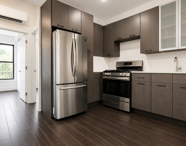 807 Quincy Street - Photo Thumbnail 1