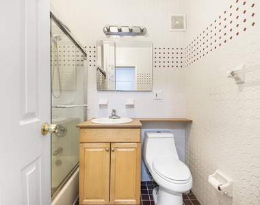 11-55 Welling Court - Photo Thumbnail 10