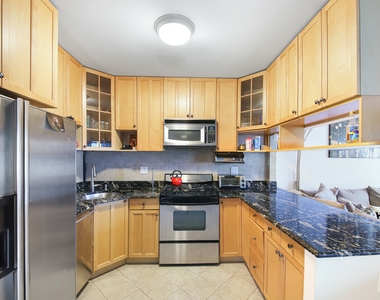 11-55 Welling Court - Photo Thumbnail 3