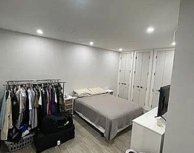 727 Dekalb Avenue - Photo Thumbnail 9