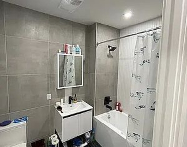 727 Dekalb Avenue - Photo Thumbnail 10