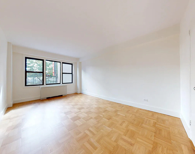 East 63rd Street - Photo Thumbnail 2