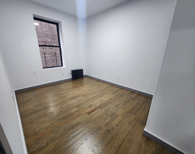 660 West 180th Street - Photo Thumbnail 8