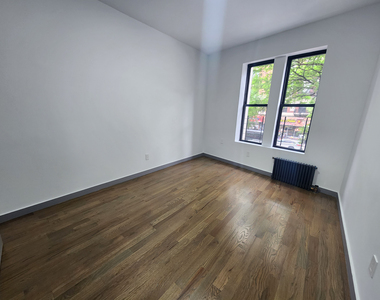 660 West 180th Street - Photo Thumbnail 4