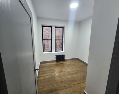660 West 180th Street - Photo Thumbnail 10