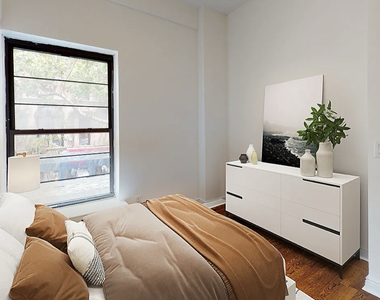 961 Lexington Avenue - Photo Thumbnail 3