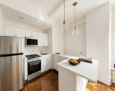  East 46th Street - Photo Thumbnail 1