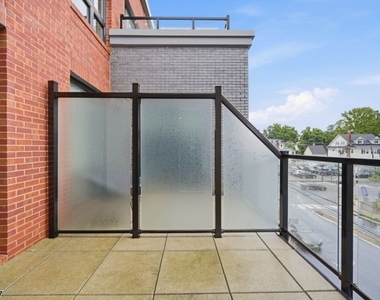 175 Morris St - Photo Thumbnail 12