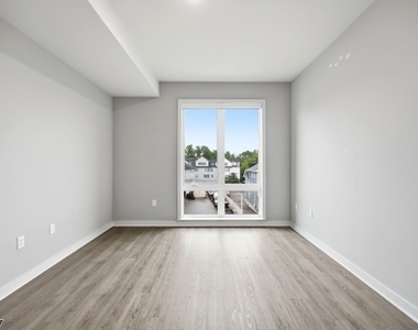 175 Morris St - Photo Thumbnail 19