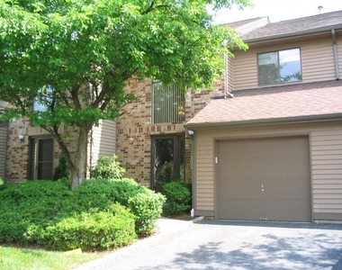 147 Castle Ridge Dr - Photo Thumbnail 1