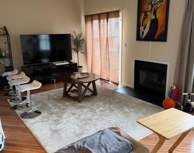 101 Summerhill Dr - Photo Thumbnail 3
