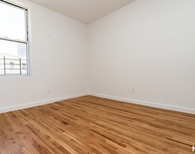 160 Johnson Ave 11206 - Photo Thumbnail 11