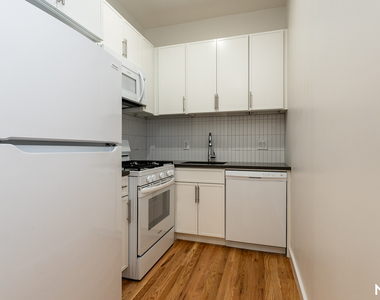 160 Johnson Ave 11206 - Photo Thumbnail 6