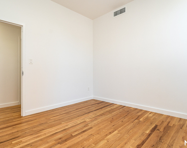 160 Johnson Ave 11206 - Photo Thumbnail 14