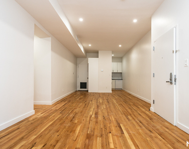 160 Johnson Ave 11206 - Photo Thumbnail 2