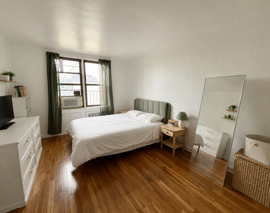 252 Clarkson Avenue - Photo Thumbnail 5