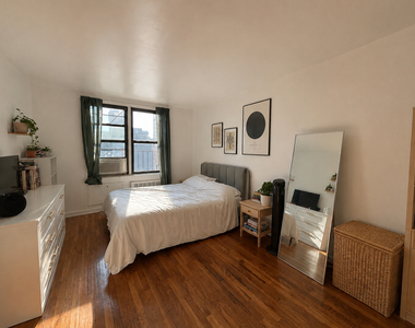 252 Clarkson Avenue - Photo Thumbnail 5