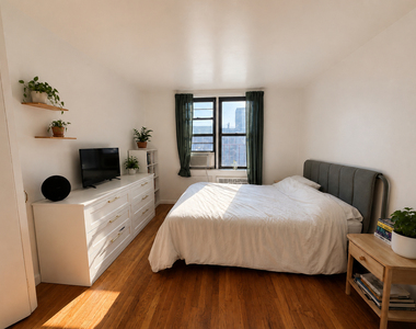 252 Clarkson Avenue - Photo Thumbnail 6