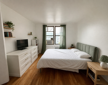 252 Clarkson Avenue - Photo Thumbnail 6