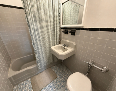 252 Clarkson Avenue - Photo Thumbnail 9