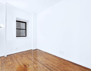 Madison Avenue - Photo Thumbnail 3