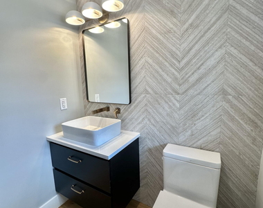 169 Chelsea Avenue - Photo Thumbnail 7