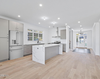 169 Chelsea Avenue - Photo Thumbnail 2