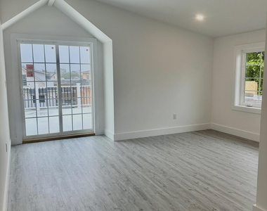 169 Chelsea Avenue - Photo Thumbnail 16