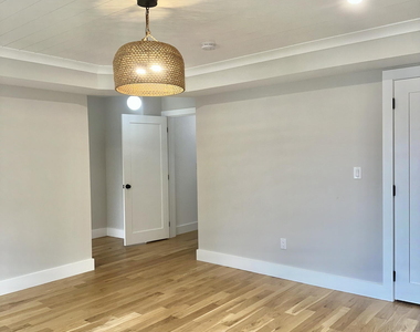 169 Chelsea Avenue - Photo Thumbnail 13