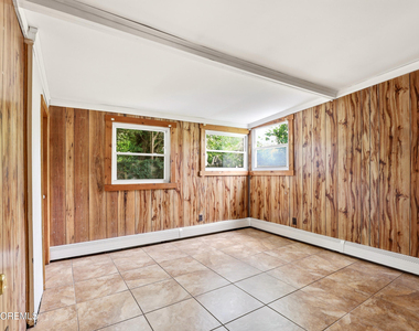 22 Central Avenue - Photo Thumbnail 7