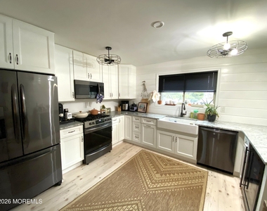 1641 Elm Avenue - Photo Thumbnail 1