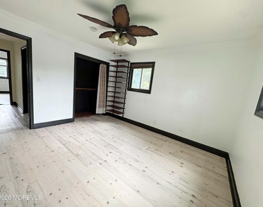 1641 Elm Avenue - Photo Thumbnail 22