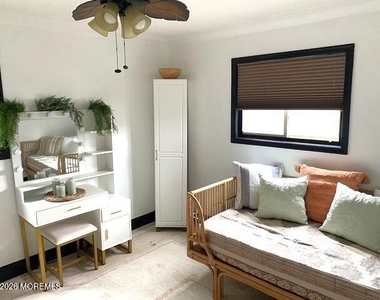 1641 Elm Avenue - Photo Thumbnail 10