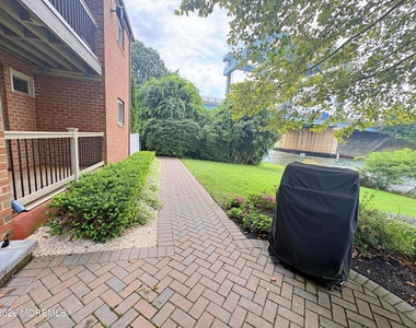 1641 Elm Avenue - Photo Thumbnail 24