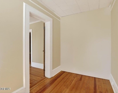15 Hummingbird Way - Photo Thumbnail 6
