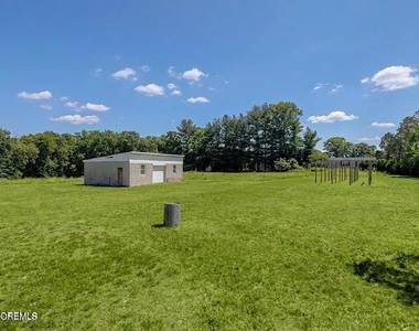 15 Hummingbird Way - Photo Thumbnail 43