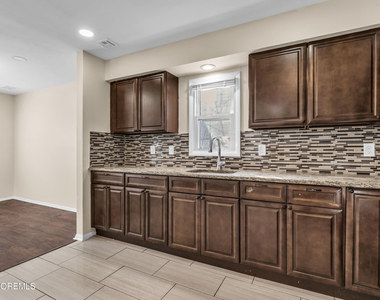 148 Dewitt Avenue - Photo Thumbnail 12