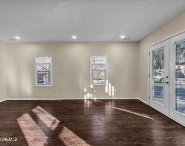 148 Dewitt Avenue - Photo Thumbnail 18