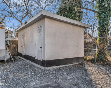 148 Dewitt Avenue - Photo Thumbnail 19
