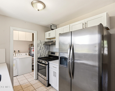 319 Nautilus Boulevard - Photo Thumbnail 4