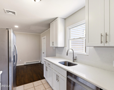 319 Nautilus Boulevard - Photo Thumbnail 3