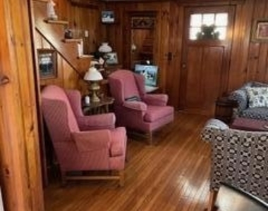 214 Howe Street - Photo Thumbnail 2