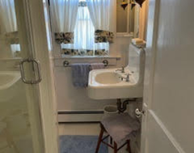 214 Howe Street - Photo Thumbnail 14