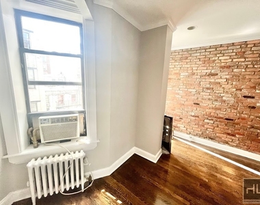 East 13th Street - Photo Thumbnail 5