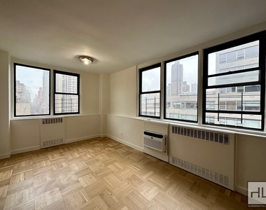 East 79th Street - Photo Thumbnail 1