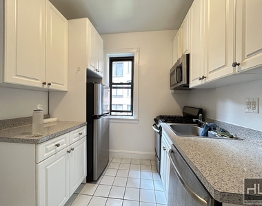 East 38 Street - Photo Thumbnail 2