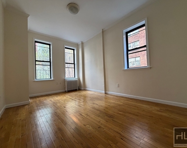East 38 Street - Photo Thumbnail 1