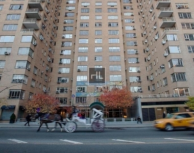 Central Park South - Photo Thumbnail 4